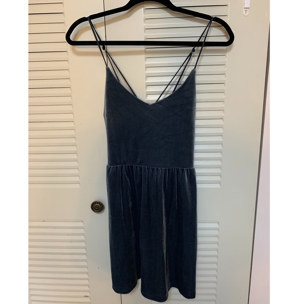 Small velvet dress with fun back detail